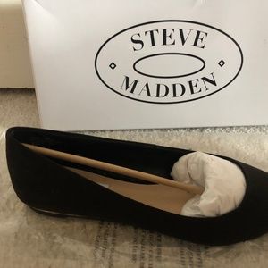 Steve Madden flat suede pumps